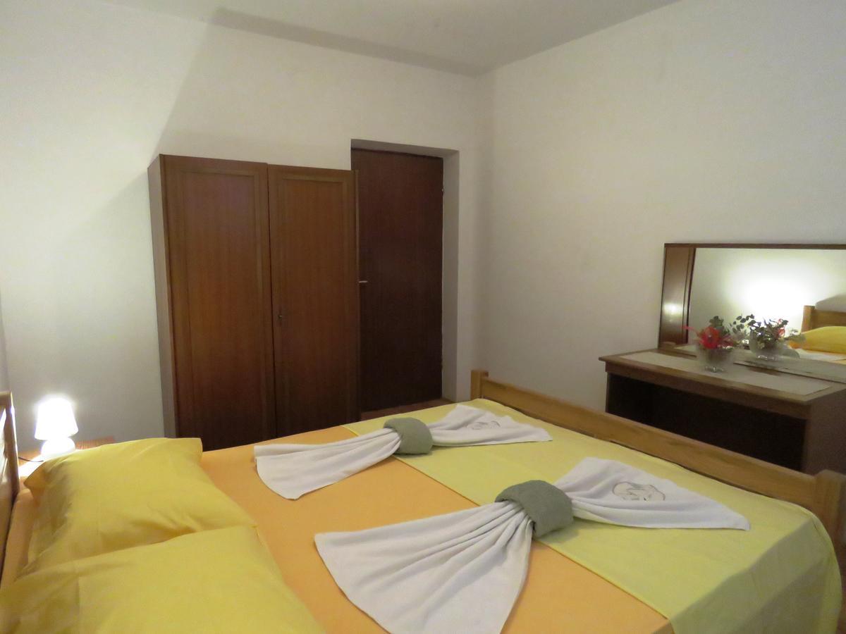 Apartments Palma Novalja Habitación foto